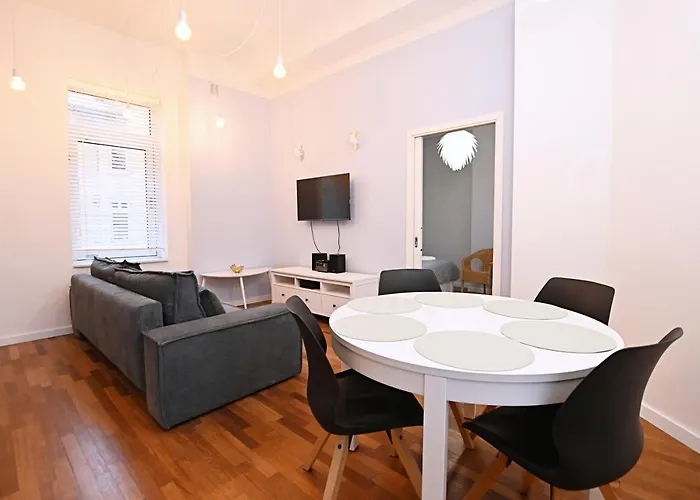 Gustowny Apartament Victus Z 2 Sypialniami By Noclegi Renters